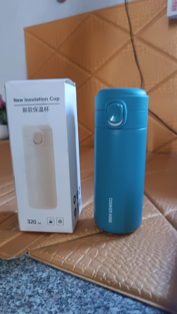 Stainless Steel Insulated Vacuum Bottle With Insulated Cap Lock (320ml Approx)