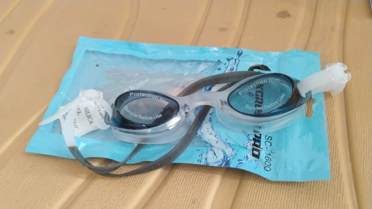 Knx Anti-Fog Protected Swimming Goggle (1 Pc)