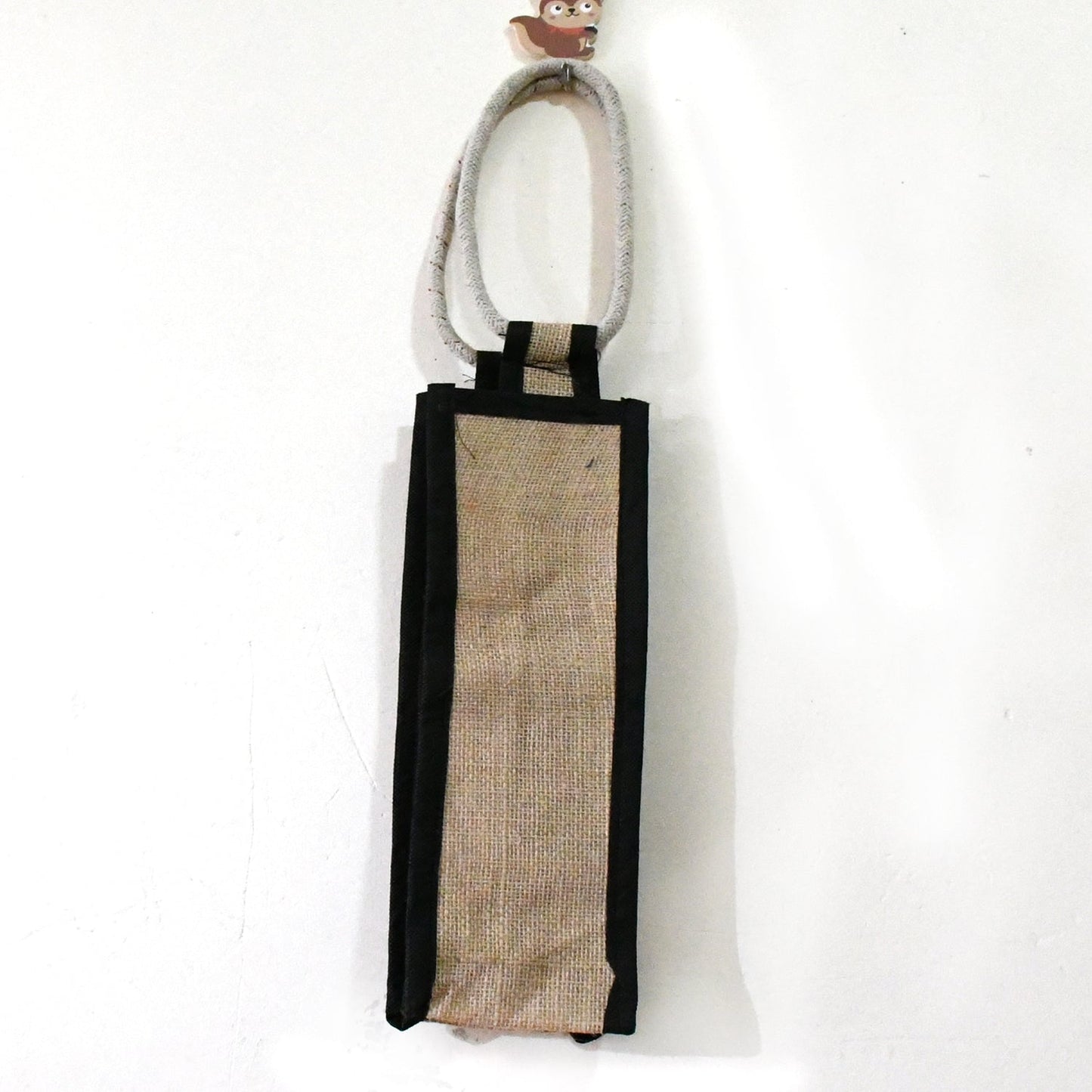 Jute Water Bottle Bag, Wine Bottle Gift Bag / Bottle Carry Bag / Water Bottle Cover Reusable and Eco-friendly And Handle for men & women for Office, Gift Bag (1 Pc)