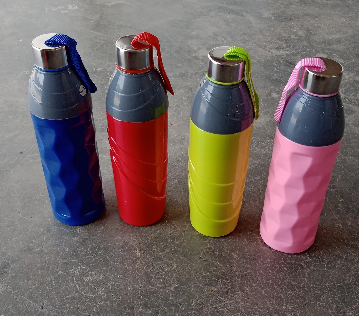 An insulated water bottle keeping drinks perfectly cold, suitable for active lifestyles.