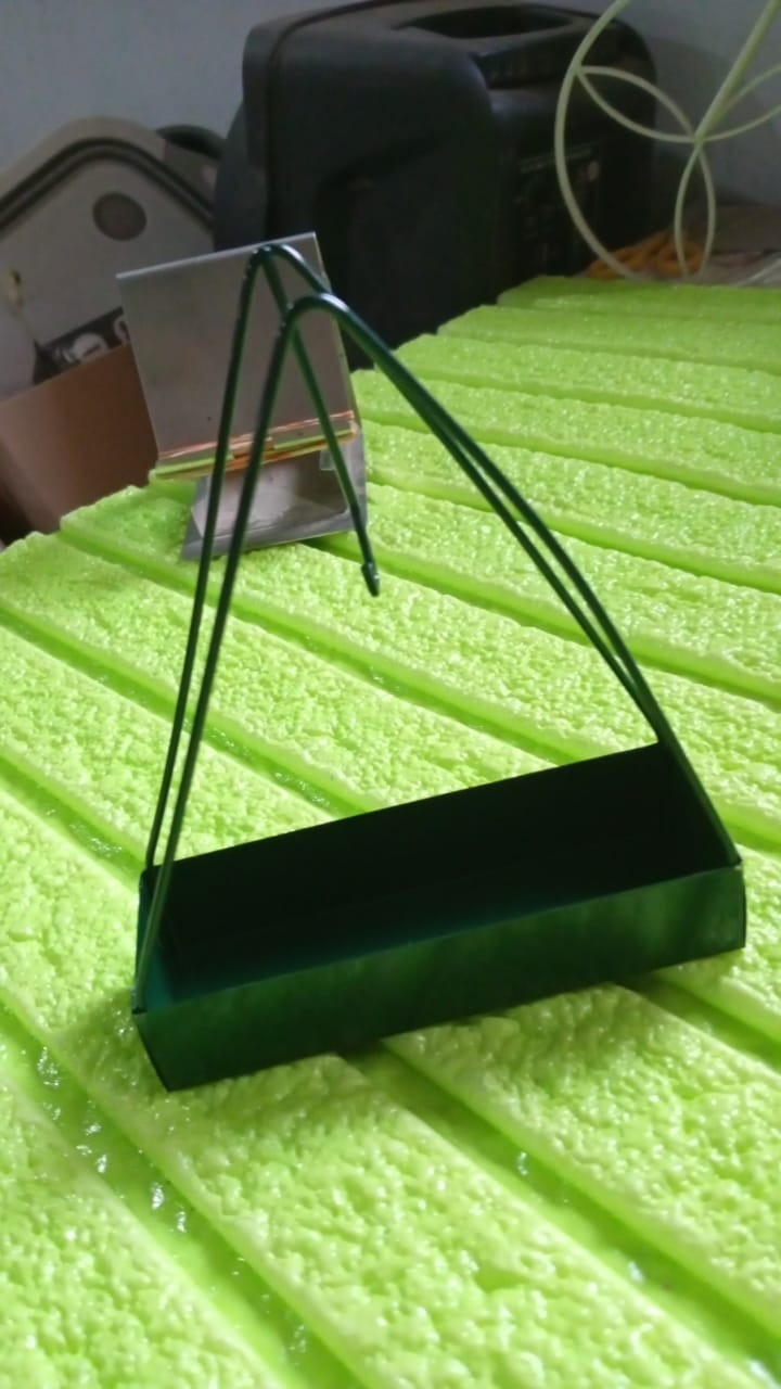 Triangular Iron Mosquito Coil Holder – Stylish Outdoor Incense Holder