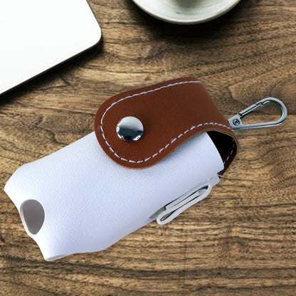 Compact golf accessory pouch for storing tees and small items