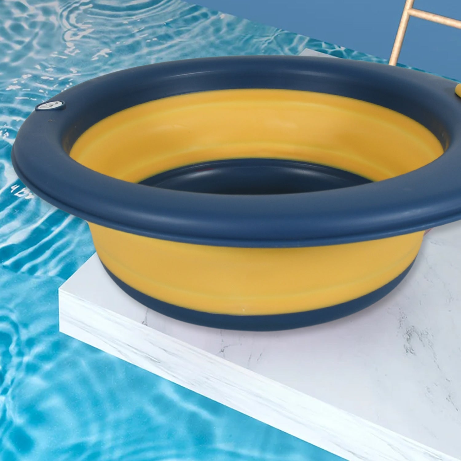 An example of how the foldable wash basin collapses for convenient storage.
