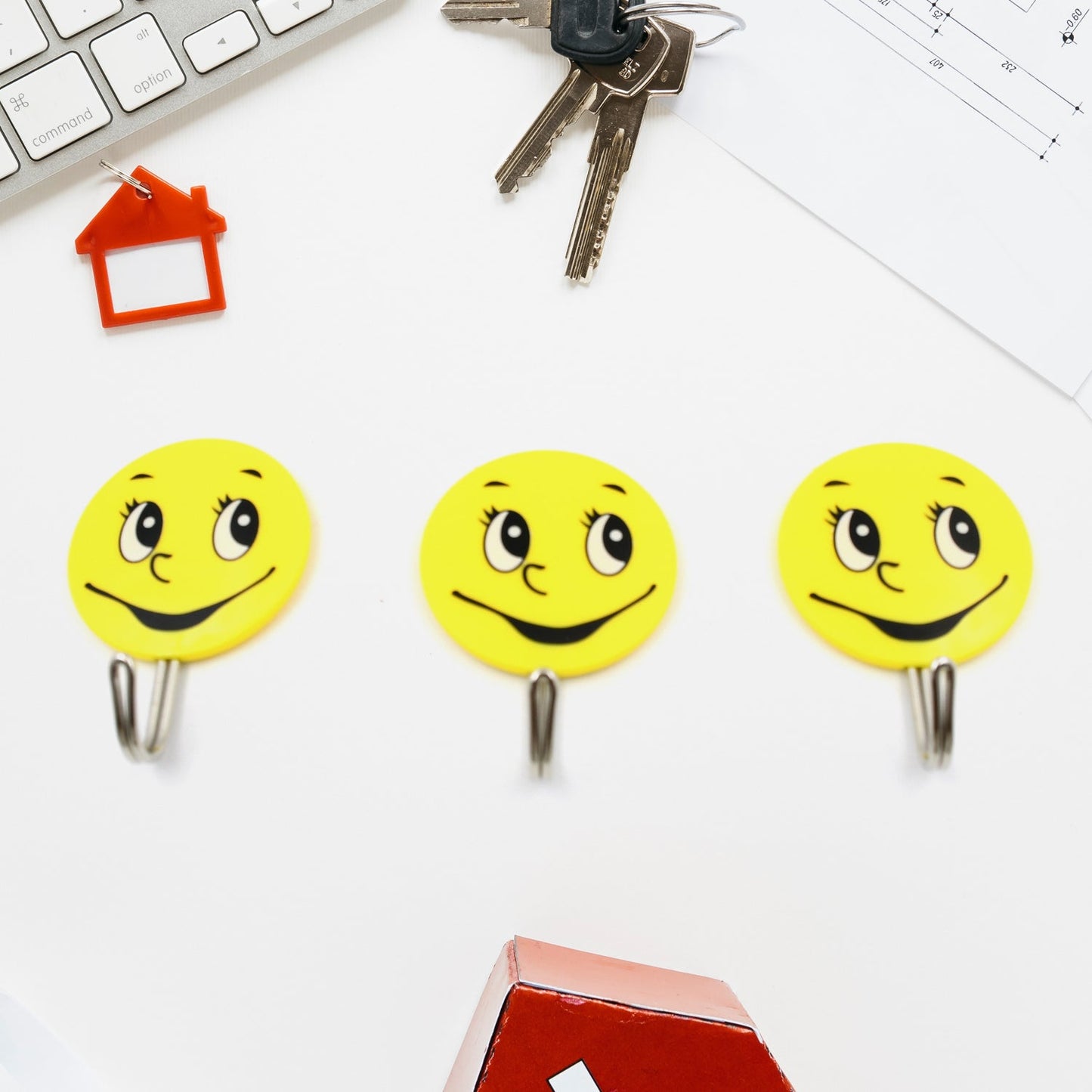 3Pcs Self Adhesive Multipurpose Smiley Hooks For home Use