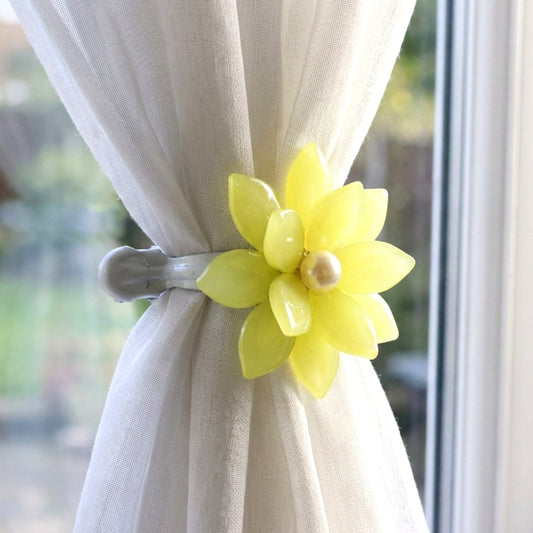 Decorative curtain tieback with floral beaded rope in mix design