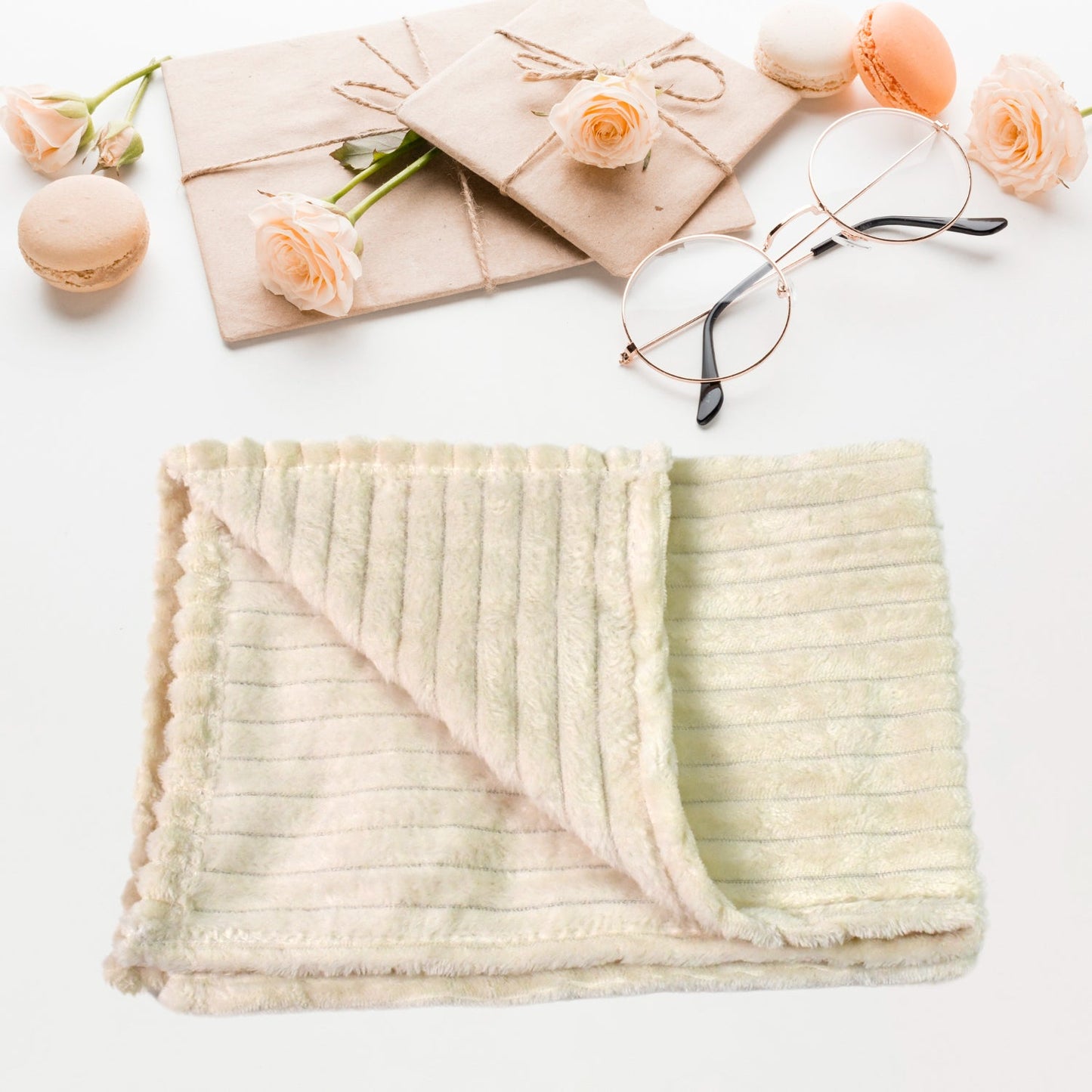 WarmWhiskers soft towel blanket suitable for pet grooming and drying