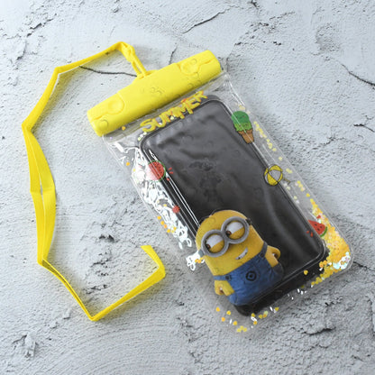 Close-up of the secure sealing mechanism on the waterproof mobile dry bag.