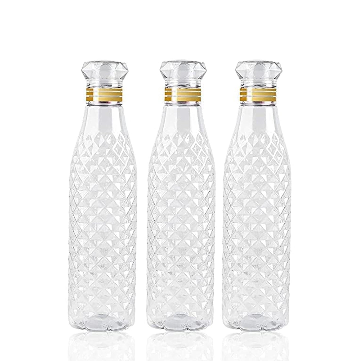 Detail shot of the diamond pattern on a child's water bottle, spill-proof lid visible.