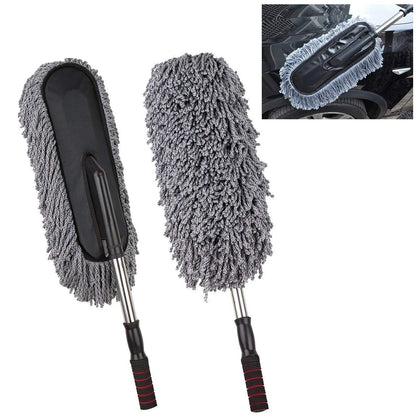 Microfiber car duster with retractable handle for easy vehicle cleaning.