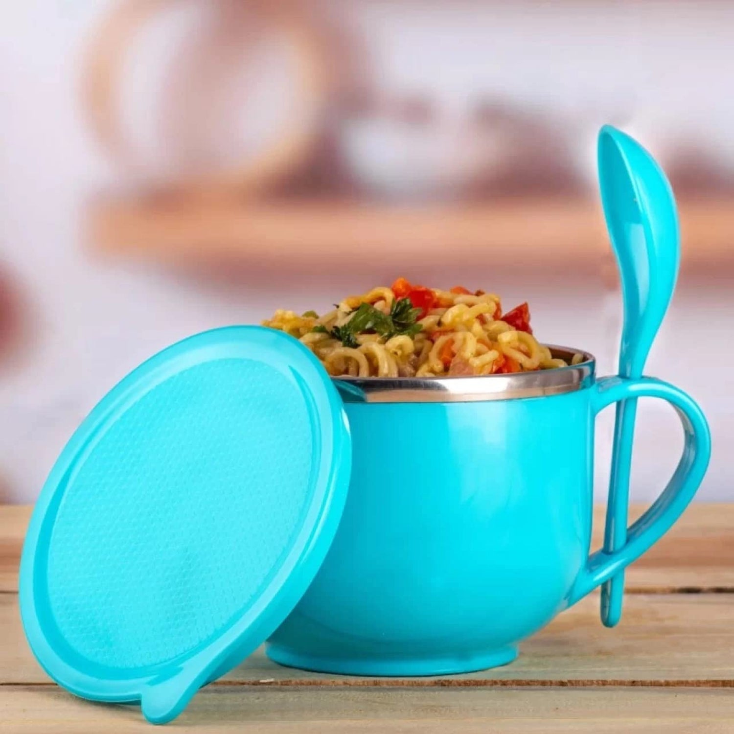 Compact insulated lunch bowl 650ml with secure lid ideal for Indian meals on-the-go.