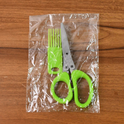Packaging for 3-blade multipurpose kitchen scissors with cleaning comb