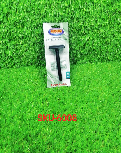 A single blade shaving razor for men, highlighting its classic design.