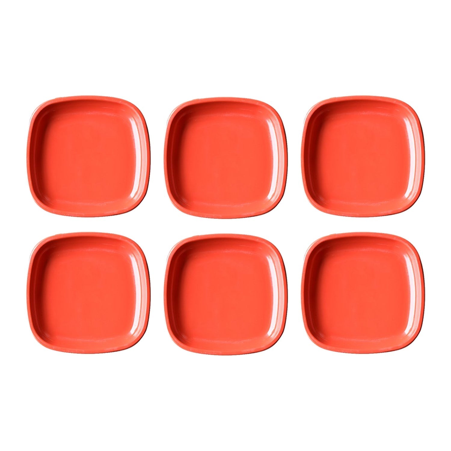 Convenient and durable microwave safe quarter plates for Indian kitchens.