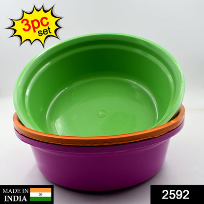 Close-up of a single plastic storage bowl highlighting its reinforced rim.