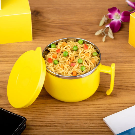 Front view of the double-layer Maggie Bowl with Lid and handle, showcasing its modern design.