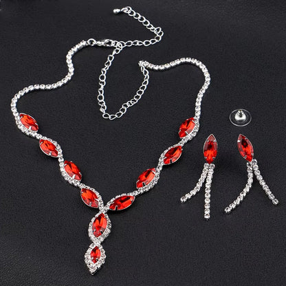 Back view of the elegant necklace from the ethnic wedding jewelry set.