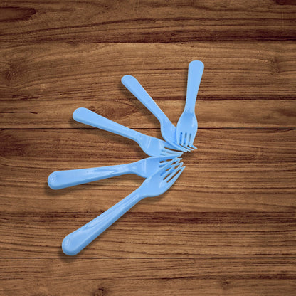 Durable reusable plastic forks, a 5-piece set, ready for various culinary applications.