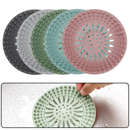 Grid pattern on the shower drain cover ensures optimal water flow while stopping unwanted particles.