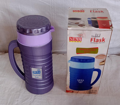 Durable stainless steel thermos flask by Nekza.