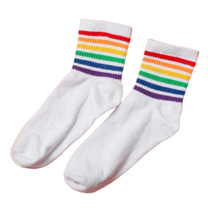 A single comfortable everyday sock featuring a fun, intricate print.
